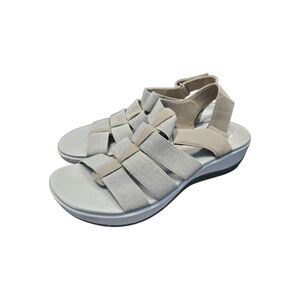 Clarks Women's Sandals in Light Gray and Beige